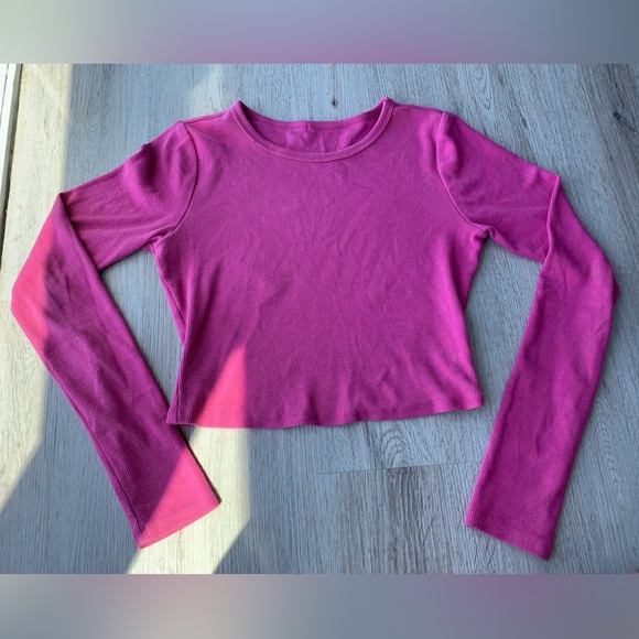 New pink Garage long sleeve. - Picture 1 of 3